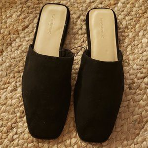 Banana Republic suede mule